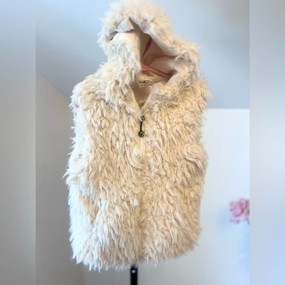 Limeapple faux fur kids vest size 5T